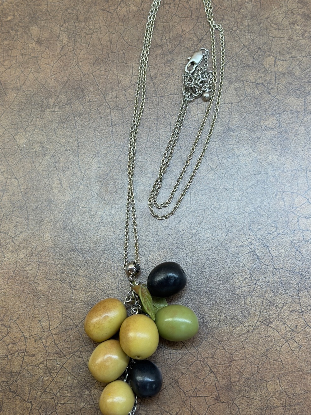 Vintage-Inspired Olive Cluster Pendant Necklace - Green & Black